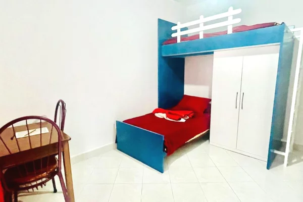 Shtepi me qera Apartament ne Tirane, Garsoniere, Mobilimi E mobiluar, Pagesa 28,000  Leke.