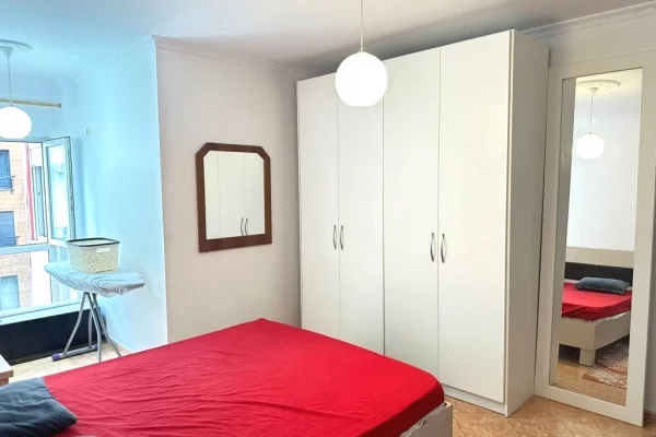 Shtepi me qera Apartament ne Tirane, 2+1, Mobilimi E mobiluar, Pagesa 70,000  Leke.