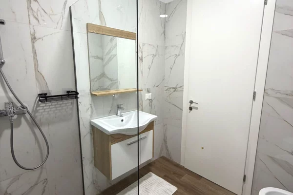 Shtepi me qera Apartament ne Tirane, 1+1, Mobilimi E mobiluar, Pagesa 900  Euro.