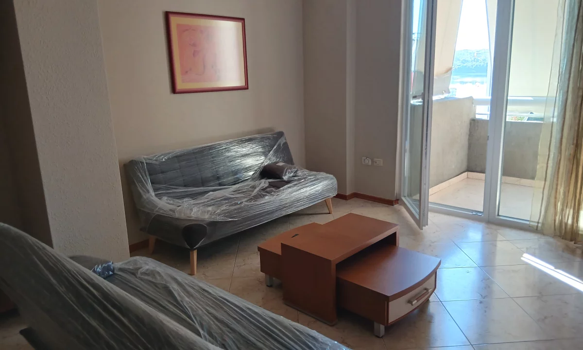 Shtepi me qera Apartament ne Tirane, 2+1, Mobilimi E mobiluar, Pagesa 85,000  Leke.