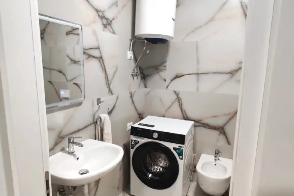 Shtepi me qera Apartament ne Tirane, 2+1, Mobilimi E mobiluar, Pagesa 50,000  Leke.