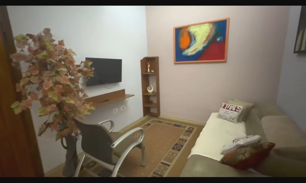 Shtepi me qera Apartament ne Tirane, 2+1, Mobilimi E mobiluar, Pagesa 40,000  Leke.