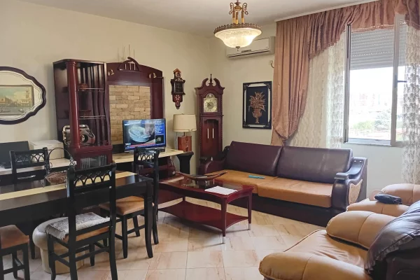 Shtepi ne shitje Apartament ne Tirane, 2+1, Mobilimi E mobiluar, Pagesa 16,000,000  Leke.