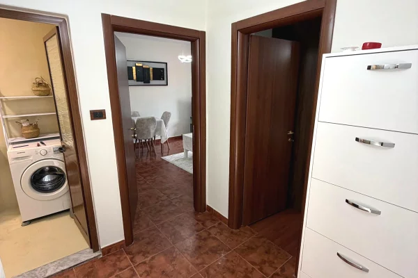 Shtepi me qera Apartament ne Tirane, 1+1, Mobilimi E mobiluar, Pagesa 45,000  Leke.