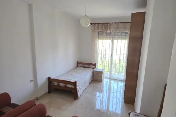 Shtepi me qera Apartament ne Tirane, 2+1, Mobilimi E mobiluar, Pagesa 45,000  Leke.