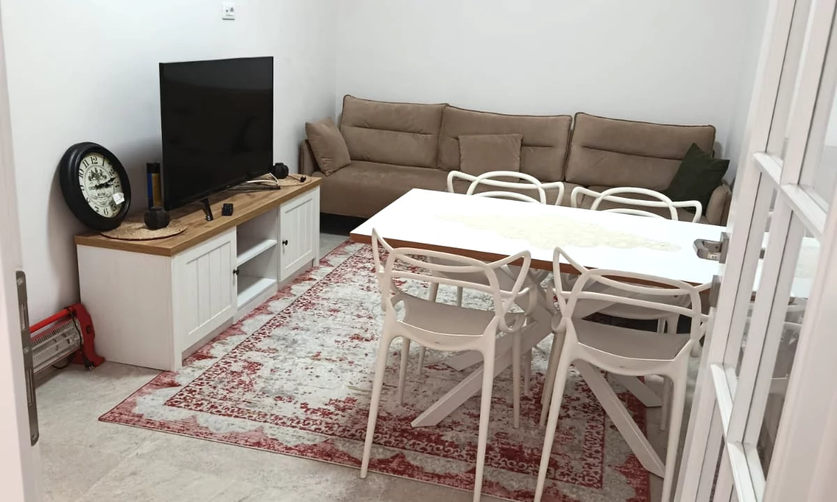 Shtepi me qera Apartament ne Tirane, 1+1, Mobilimi E mobiluar, Pagesa 55,000  Leke.