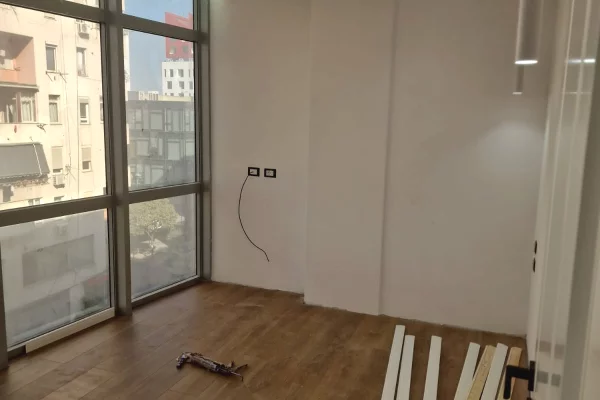 Shtepi ne shitje Apartament ne Tirane, 1+1, Mobilimi Bosh, pa mobiluar, Pagesa 16,500,000  Leke.