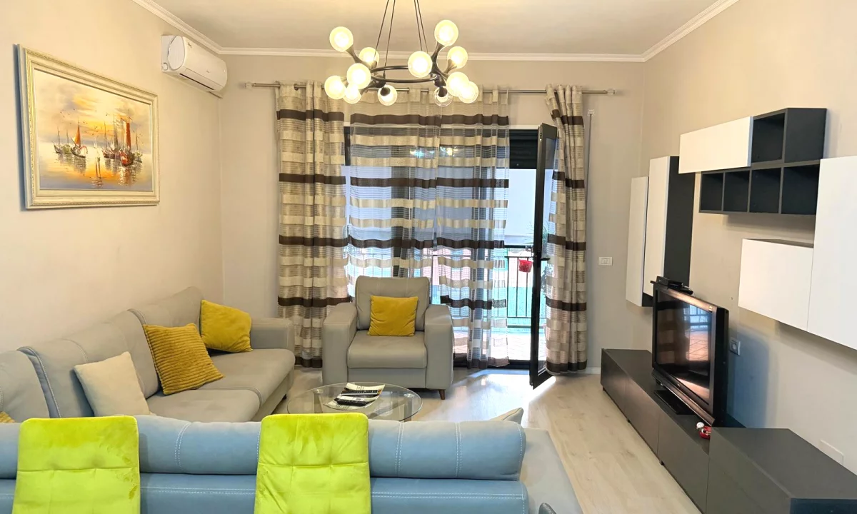 Shtepi me qera Apartament ne Tirane, 1+1, Mobilimi E mobiluar, Pagesa 600  Euro.