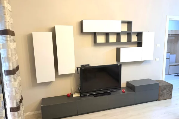 Shtepi me qera Apartament ne Tirane, 1+1, Mobilimi E mobiluar, Pagesa 600  Euro.