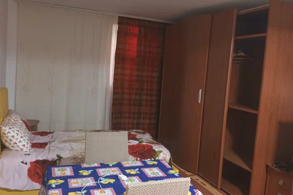 Shtepi me qera Apartament ne Tirane, Garsoniere, Mobilimi E mobiluar, Pagesa 35,000  Leke.