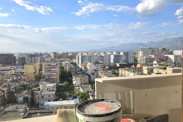 Shtepi me qera Apartament ne Tirane, 2+1, Mobilimi E mobiluar, Pagesa 800  Euro.