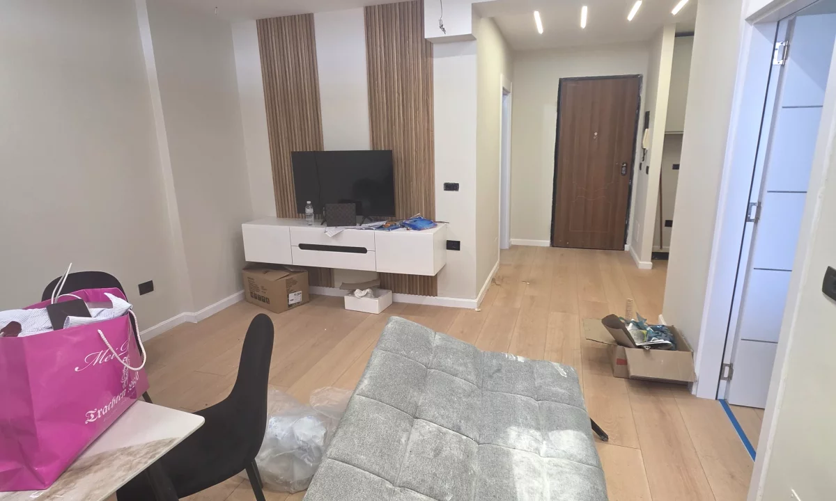 Shtepi me qera Apartament ne Tirane, 2+1, Mobilimi E mobiluar, Pagesa 800  Euro.