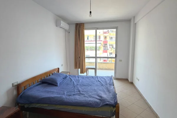 Shtepi ne shitje Apartament ne Tirane, 2+1, Mobilimi E mobiluar, Pagesa 145,000  Euro.