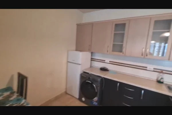 Shtepi me qera Apartament ne Tirane, 1+1, Mobilimi E mobiluar, Pagesa 55,000  Leke.
