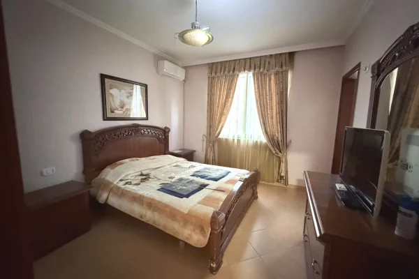 Shtepi me qera Apartament ne Tirane, 2+1, Mobilimi E mobiluar, Pagesa 700  Euro.
