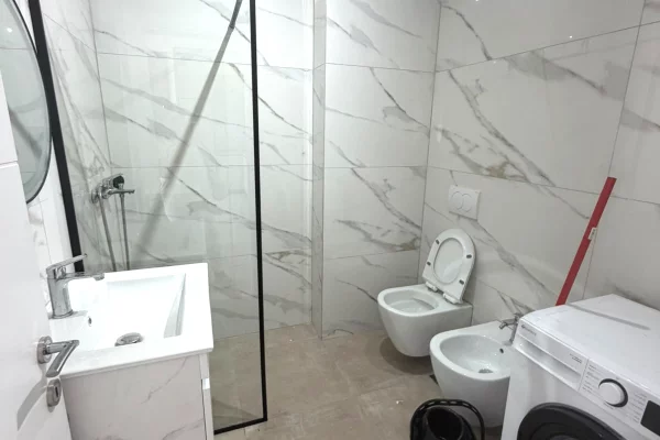Shtepi me qera Apartament ne Tirane, 1+1, Mobilimi E mobiluar, Pagesa 55,000  Leke.