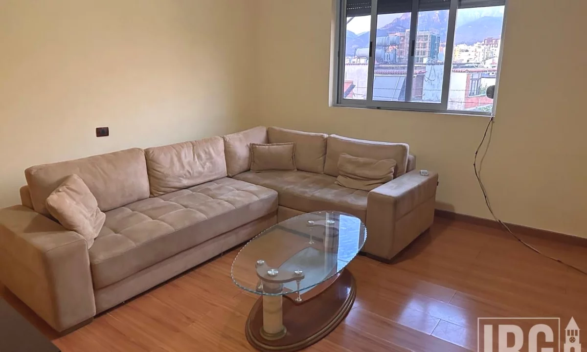 Shtepi me qera Apartament ne Tirane, 1+1, Mobilimi E mobiluar, Pagesa 45,000  Leke.