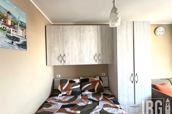 Shtepi me qera Apartament ne Tirane, Garsoniere, Mobilimi E mobiluar, Pagesa 45,000  Leke.