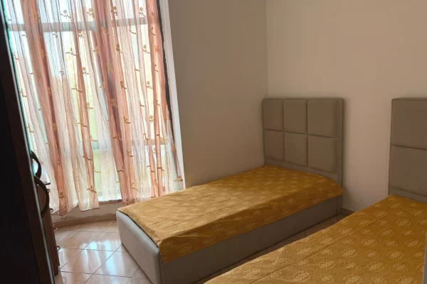 Shtepi me qera Apartament ne Tirane, 2+1, Mobilimi E mobiluar, Pagesa 480  Euro.