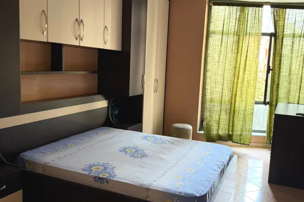 Shtepi me qera Apartament ne Tirane, 2+1, Mobilimi E mobiluar, Pagesa 480  Euro.