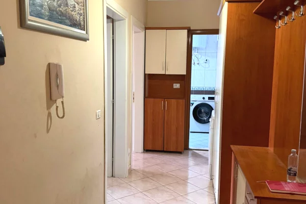Shtepi me qera Apartament ne Tirane, 2+1, Mobilimi E mobiluar, Pagesa 480  Euro.