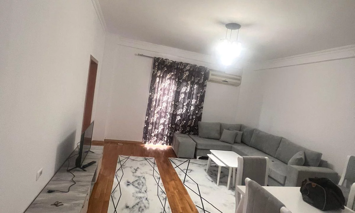Shtepi me qera Apartament ne Tirane, 2+1, Mobilimi E mobiluar, Pagesa 60,000  Leke.