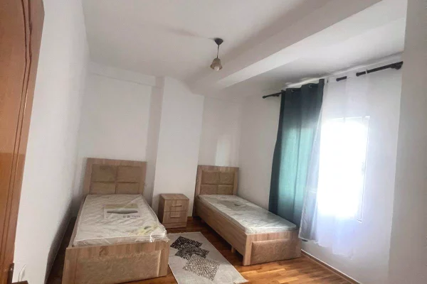 Shtepi me qera Apartament ne Tirane, 2+1, Mobilimi E mobiluar, Pagesa 60,000  Leke.