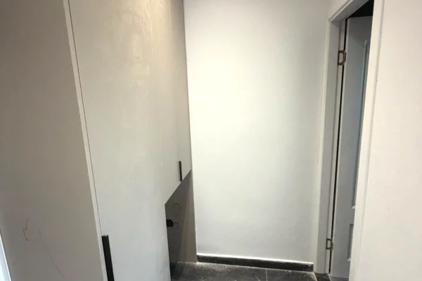 Shtepi me qera Apartament ne Tirane, Garsoniere, Mobilimi E mobiluar, Pagesa 40,000  Leke.