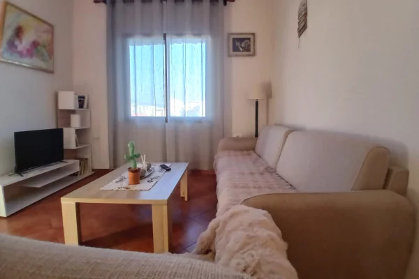 Shtepi me qera Apartament ne Tirane, 2+1, Mobilimi E mobiluar, Pagesa 65,000  Leke.