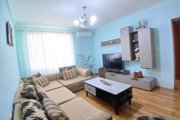 Shtepi me qera Apartament ne Tirane, 1+1, Mobilimi E mobiluar, Pagesa 50,000  Leke.