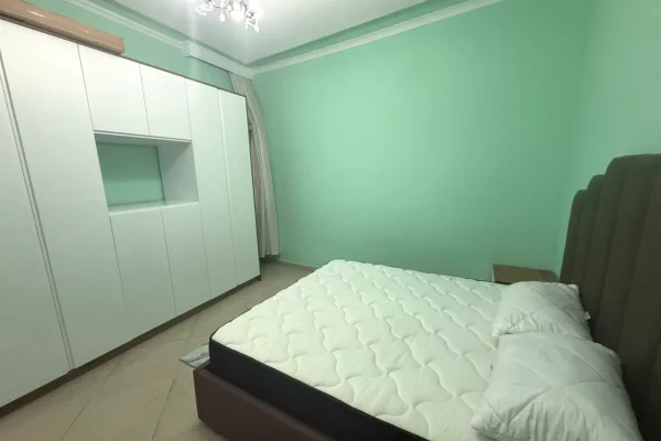 Shtepi me qera Apartament ne Tirane, 2+1, Mobilimi E mobiluar, Pagesa 60,000  Leke.