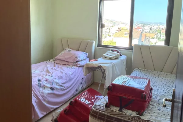 Shtepi me qera Apartament ne Tirane, 2+1, Mobilimi E mobiluar, Pagesa 400  Euro.