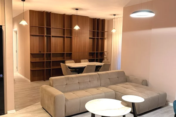 Shitet apartament modern 1+1 te Zogu i Zi.