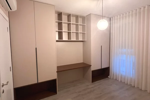 Shtepi ne shitje Apartament ne Tirane, 1+1, Mobilimi E mobiluar, Pagesa 175,000  Euro.