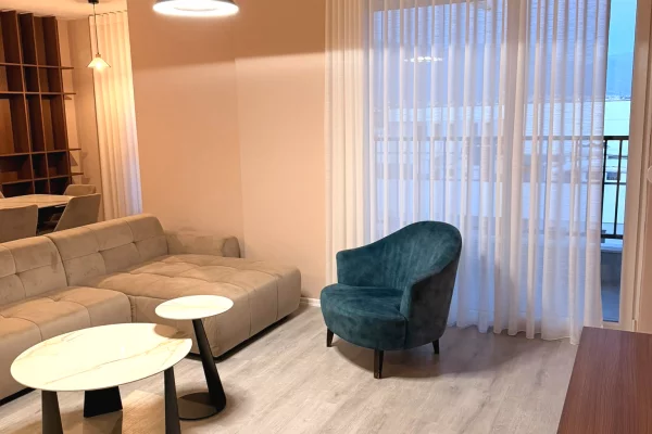 Shtepi ne shitje Apartament ne Tirane, 1+1, Mobilimi E mobiluar, Pagesa 175,000  Euro.