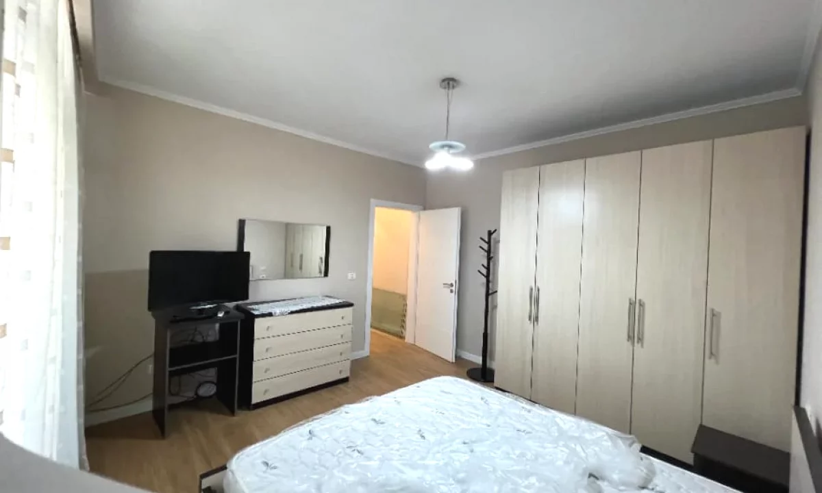 Shtepi me qera Apartament ne Tirane, 1+1, Mobilimi E mobiluar, Pagesa 60,000  Leke.