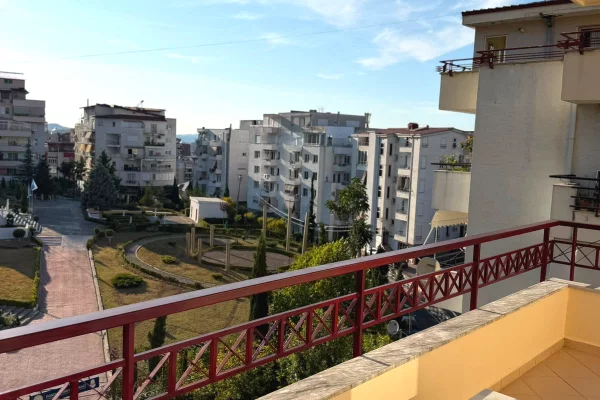 Shtepi me qera Apartament ne Tirane, 2+1, Mobilimi E mobiluar, Pagesa 750  Euro.