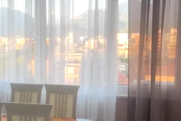 Shtepi me qera Apartament ne Tirane, 2+1, Mobilimi E mobiluar, Pagesa 60,000  Leke.