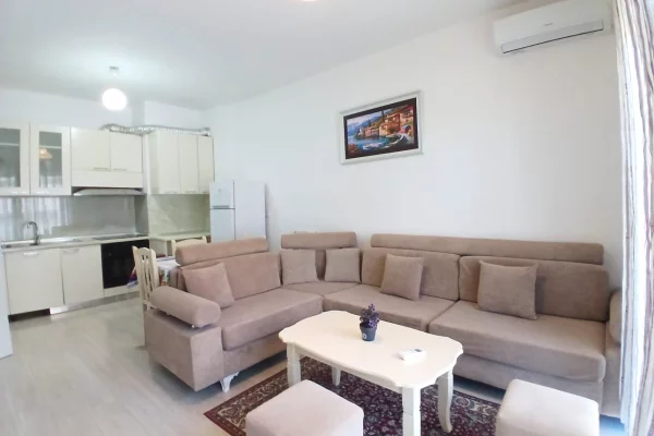 Apartament 3+1 me qera ne Tirane zona Spitali QSUT/Xhamlliku/Kinostudio