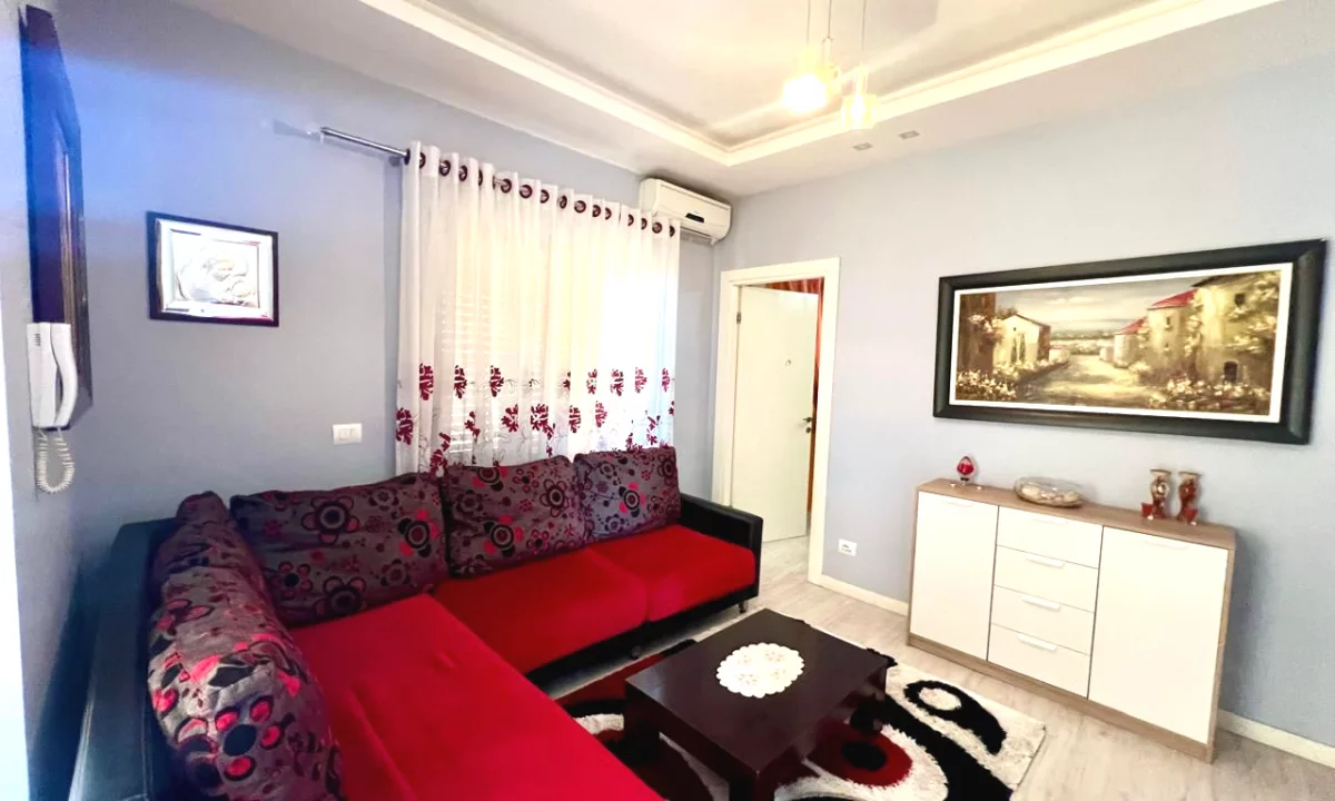 Shtepi me qera Apartament ne Tirane, 1+1, Mobilimi E mobiluar, Pagesa 500  Euro.