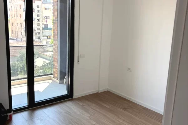 Shtepi me qera Apartament ne Tirane, 1+1, Mobilimi E mobiluar, Pagesa 40,000  Leke.