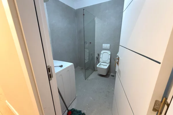 Shtepi me qera Apartament ne Tirane, 2+1, Mobilimi E mobiluar, Pagesa 80,000  Leke.