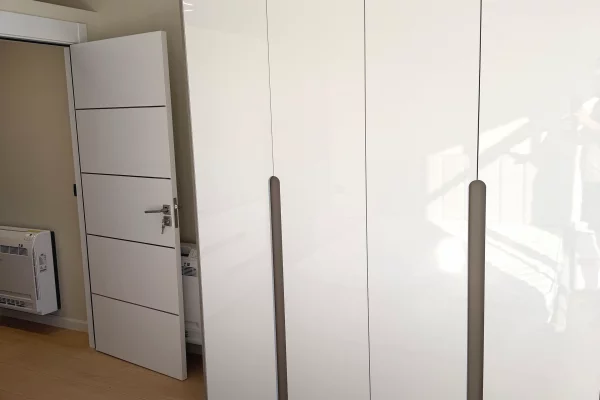 Shtepi me qera Apartament ne Tirane, 2+1, Mobilimi E mobiluar, Pagesa 80,000  Leke.