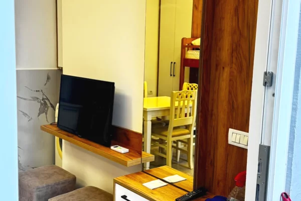 Shtepi me qera Apartament ne Tirane, Garsoniere, Mobilimi E mobiluar, Pagesa 40,000  Leke.