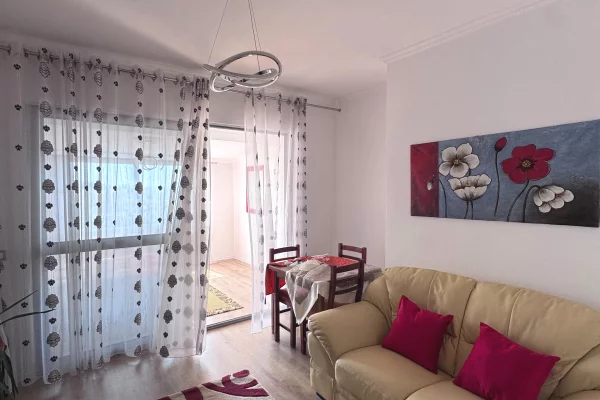 Shtepi ne shitje 1+1 ne Tirane - 6,500,000 Leke