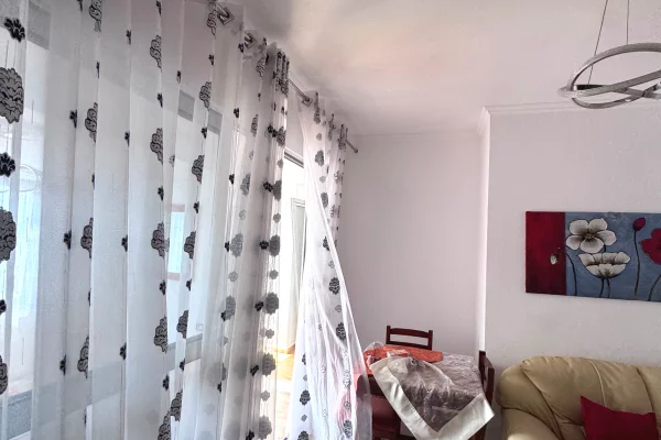 Shtepi ne shitje Apartament ne Tirane, 1+1, Mobilimi E mobiluar, Pagesa 6,500,000  Leke.