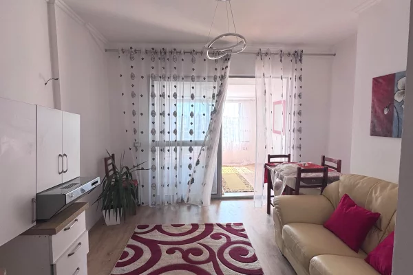 Shtepi ne shitje Apartament ne Tirane, 1+1, Mobilimi E mobiluar, Pagesa 6,500,000  Leke.