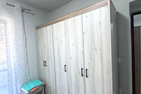 Shtepi me qera Apartament ne Tirane, 1+1, Mobilimi E mobiluar, Pagesa 55,000  Leke.