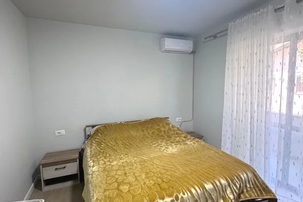 Shtepi me qera Apartament ne Tirane, 1+1, Mobilimi E mobiluar, Pagesa 55,000  Leke.