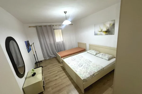 Shtepi me qera Apartament ne Tirane, 1+1, Mobilimi E mobiluar, Pagesa 50,000  Leke.
